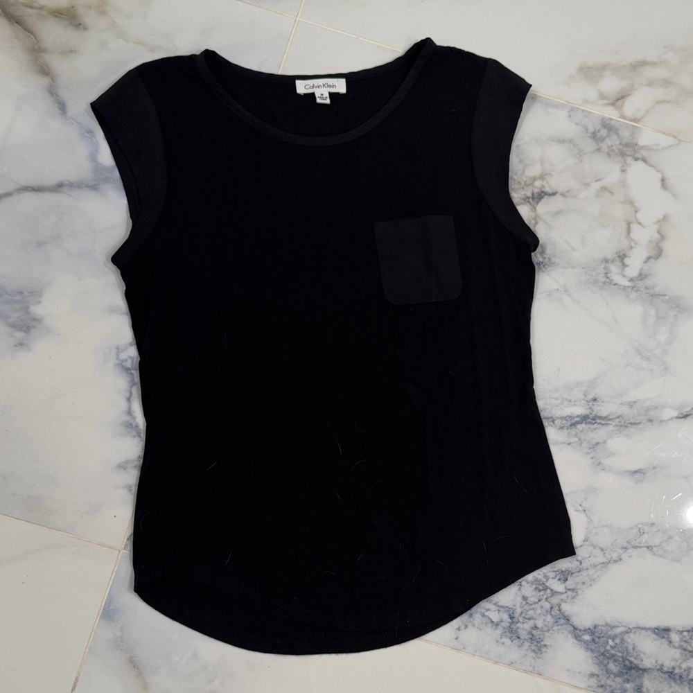 Calvin Klein Black Short Sleeve Tee medium casual GUC comfortable everyday top
